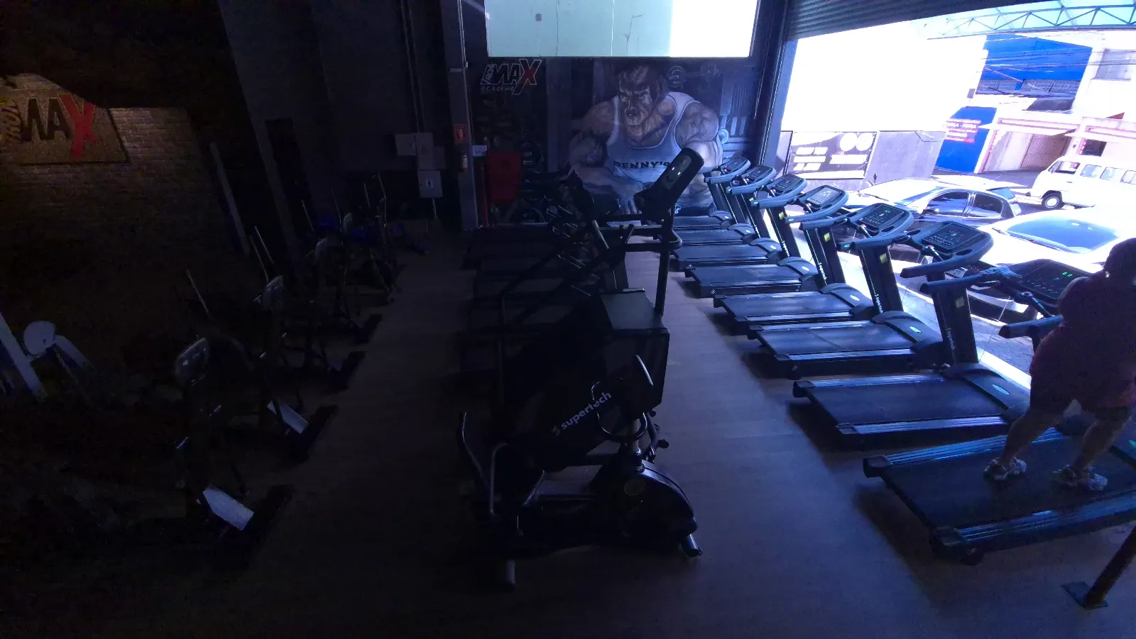 Academia Iron Max, foto 3 de 4